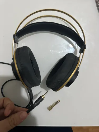 AKG K92