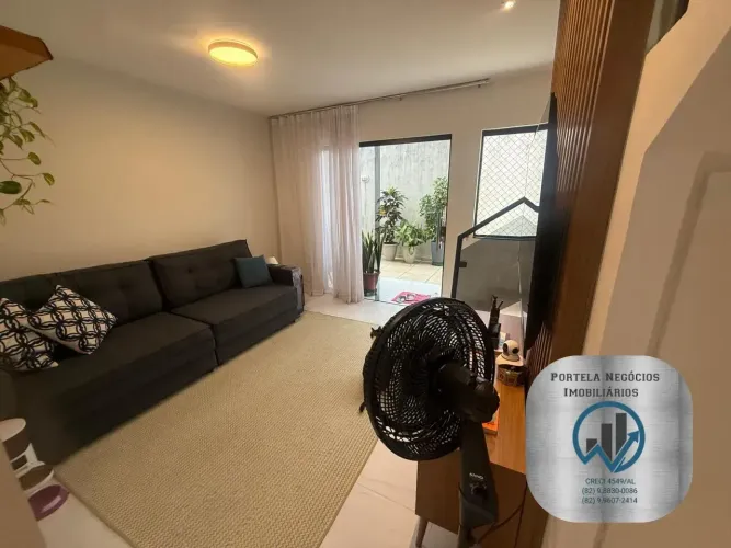 Condomínio no Antares, 3/4, 2 suítes, reformada, planejados, 100 m², pronta para morar