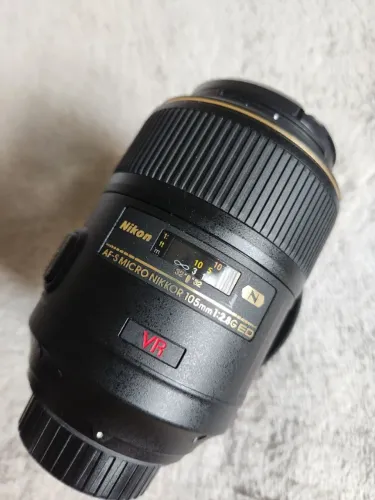 LENTE Fixa AF-S MICRO NIKKOR 105mm 1:2.8G ED VR