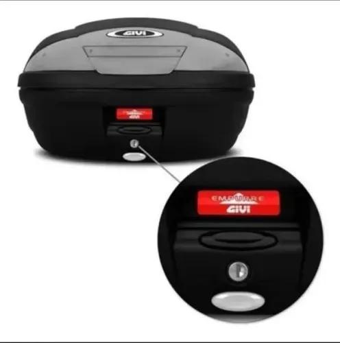 Baú Givi 45 litros + suporte de baú de CB500x