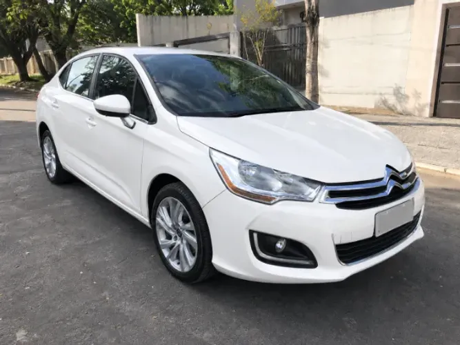 Citroen C4 Lounge Tendance 1.6 Turbo Flex Aut. 2015