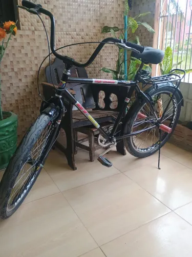 Bicicleta a venda na forene