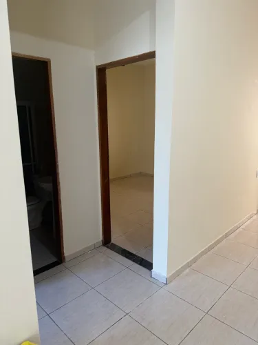 Alugo apartamento em condomínio no cinturão verde