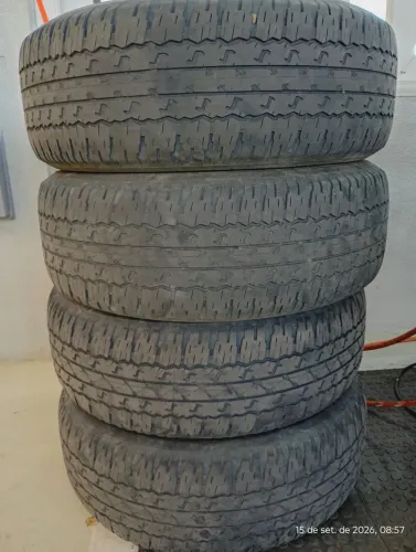 Pneus 17" caminhonete