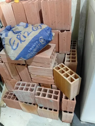 Vende-se tijolos