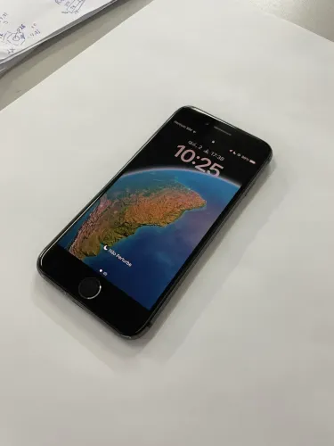 iPhone 8