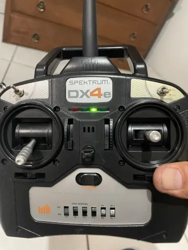 Rádio Controle SPKETRUM  DX4 - novo o com receptor