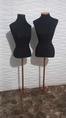 Manequim Feminino de Vitrine para Loja
