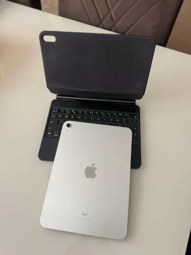 iPad 10 + Teclado