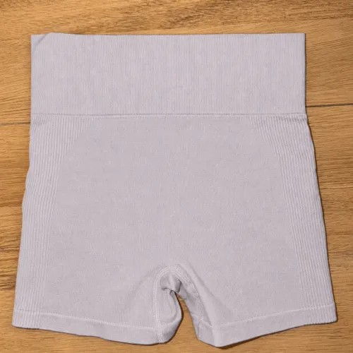 Short Feminino Academia Levanta Bumbum Scrunch Cinza Claro Shein