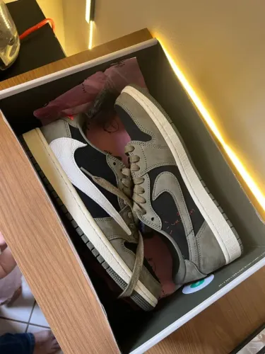 tênis nike air jordan 1 low travis scott 42