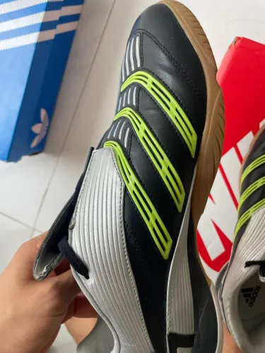 Tênis / chuteira adidas Predator