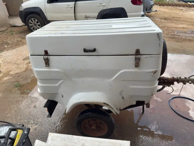 Carrocinha emplacada 