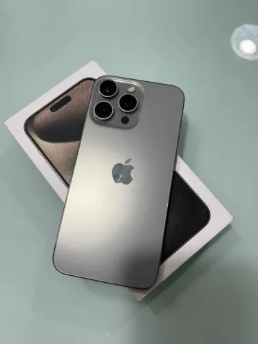 Vendo iPhone 15 pro max , 256 gb