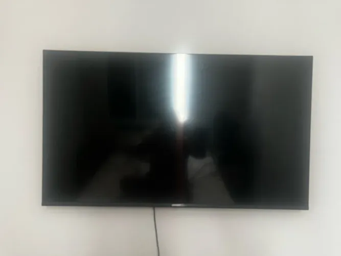 Vendo TV Semp 41 polegadas pra vender logo