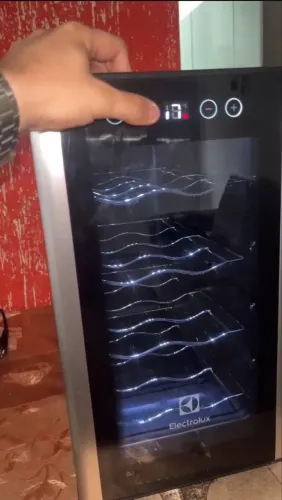 Adega Climatizada Electrolux Zerada