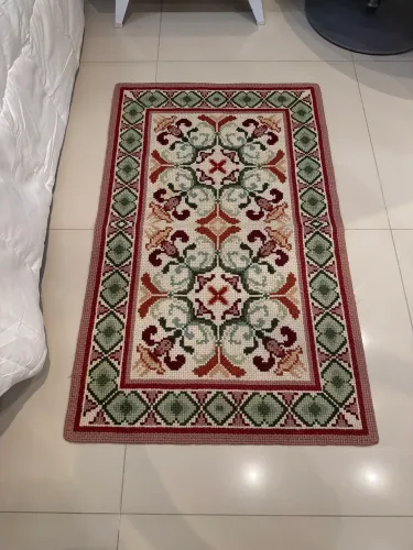 Tapete de Arraiolo Bordado à Mão em Lã - 99 cm x 61 cm