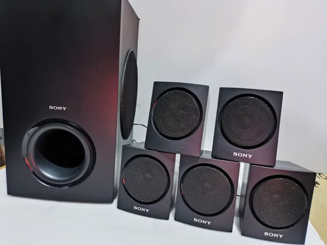 Conjunto de Caixas Home Theater Sony - 5 caixas + Subwoofer