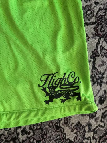 Shorts high x survival