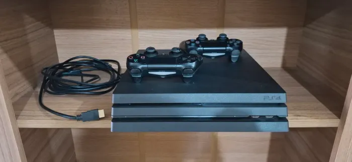 PS4 PRO