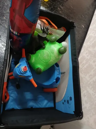 Berço/Cercadinho de Viagem Infantil - Semi-novo