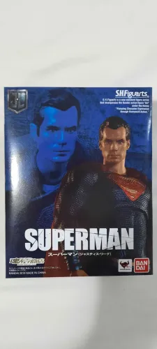Superman man of Steel Henri Cavil SH Figuarts