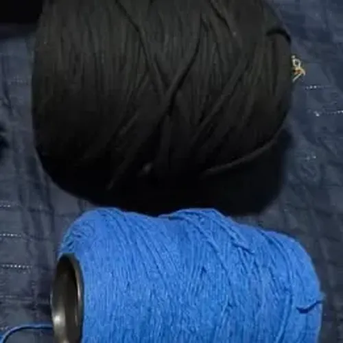 Linhas de crochet fechadas e pouco usadas