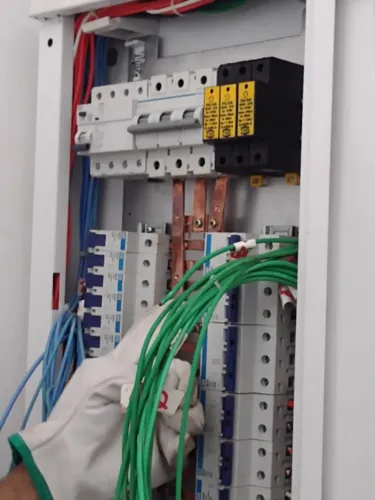 Eletricista residencial, industrial e predial