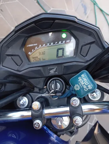 Vendo moto particular