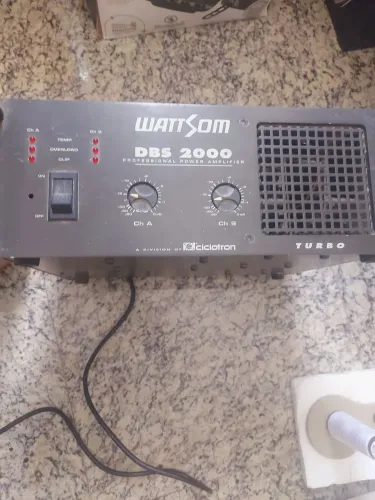 Amplificador Potência Wattsom DBS 2000 - 500W RMS Bivolt (usado)