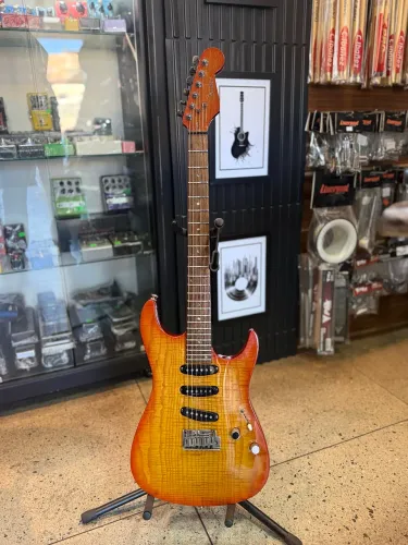 GUITARRA FENDER SPECIAL EDITION SHOWMASTER SSS MIK 2004 | RARA | SUSTAIN INCRÍVEL