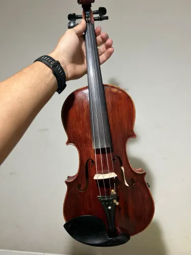 Violino modelo stradvarius