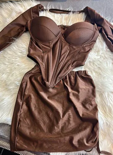 Vende se conjunto novo nunca usado tamanho M/G veste super bem ele foi 165 quero só 100 