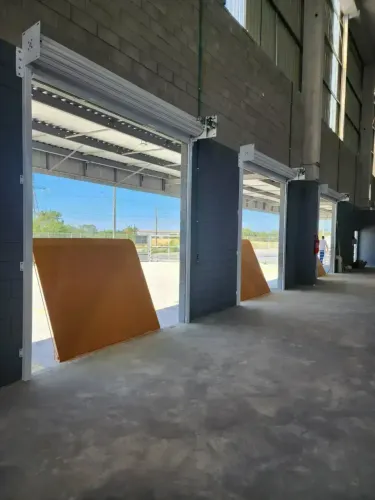 Galpão/Depósito/Armazém para aluguel tem 1360 metros quadrados