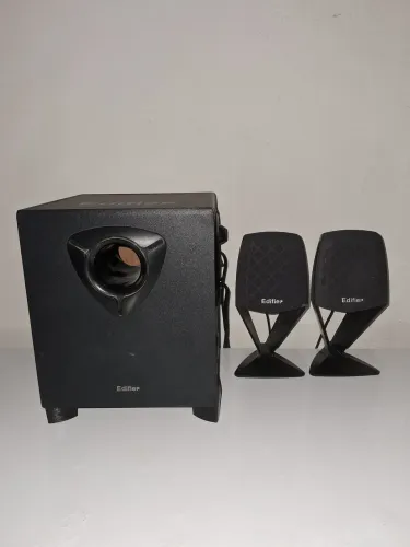 Caixa de Som Edifier X100 2.1 com Subwoofer