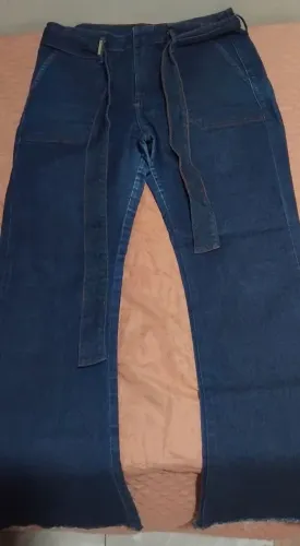 Roupas usadas em bom estado de conservação