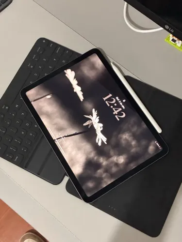 iPad Air 5ª Geração 256GB + Magic Keyboard + Apple Pencil 2ª Geração