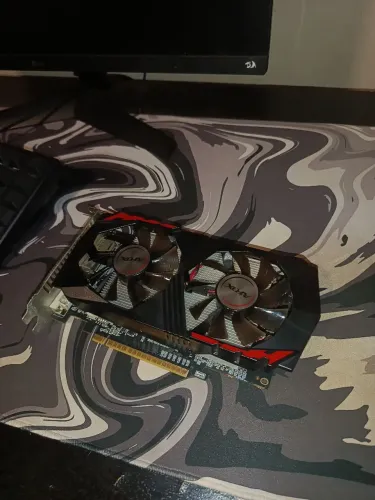Placa de video GTX 1050 2gb