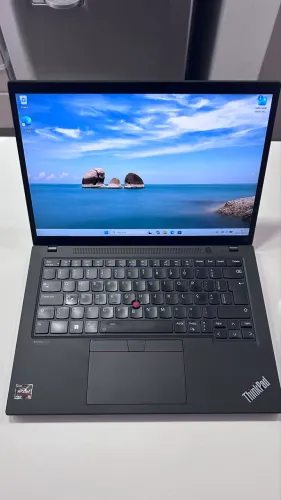Notebook Lenovo ThinkPad T14 Gen 3 - Ryzen 5 Pro - Tela 14'' FHD - SSD 512GB - 16GB DDR5