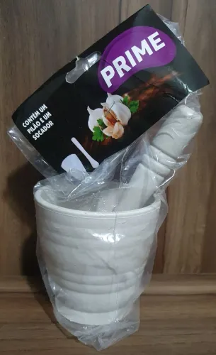 Vendo pilão e socador de tempero