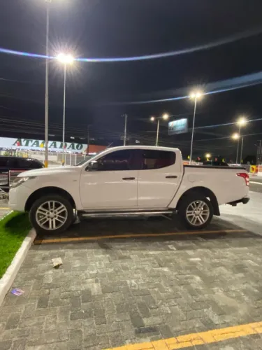 Mitsubishi L200 Triton Sport GLX 2.4 CD Diesel Mec. 2019