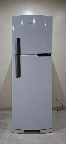 Geladeira Brastemp Frost Free Branca, modelo BRM44HBBNA (220v)