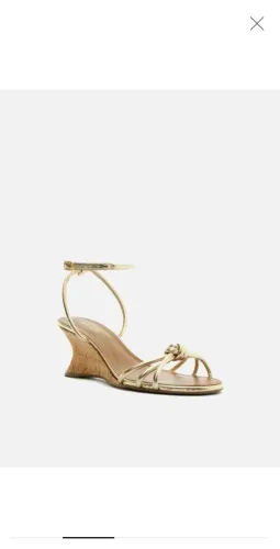 Vendo Sandália Arezzo