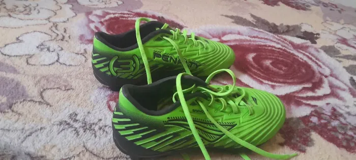 chuteiras esportivas