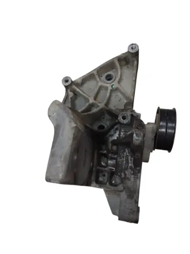 Suporte alternador compressor Ar corsa usado  Ano:2002/2012  Código: *
