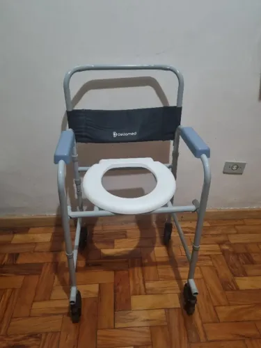 cadeira de banho Dellamed