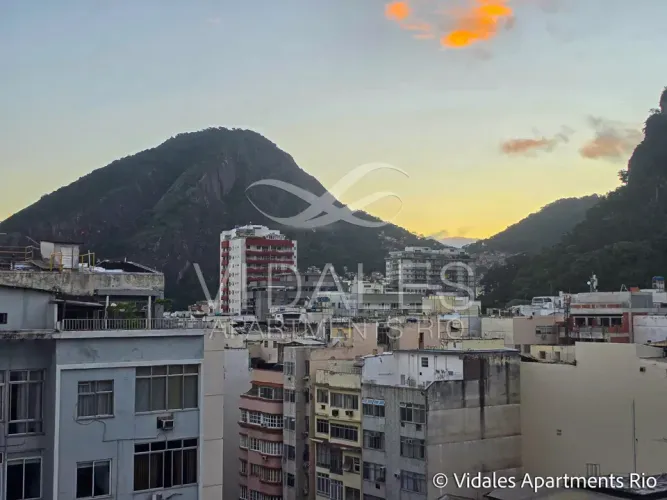 Imóvel para venda possui 190 metros quadrados com 2 quartos em Copacabana - Rio de Janeiro