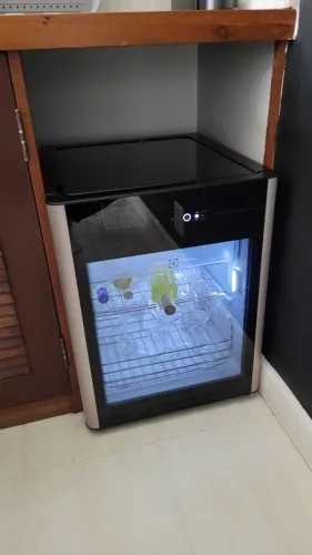Frigobar Electrolux Porta de Vidro RV80 110 V