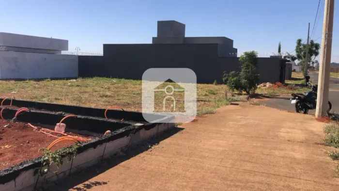 Terreno para venda no bairro Novo Mundo