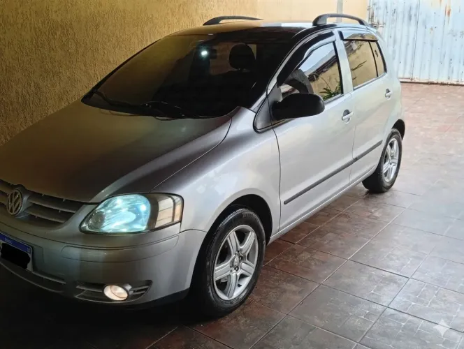 Volkswagen Fox Plus 1.6mi/ 1.6mi Total Flex 8V 4P 2004